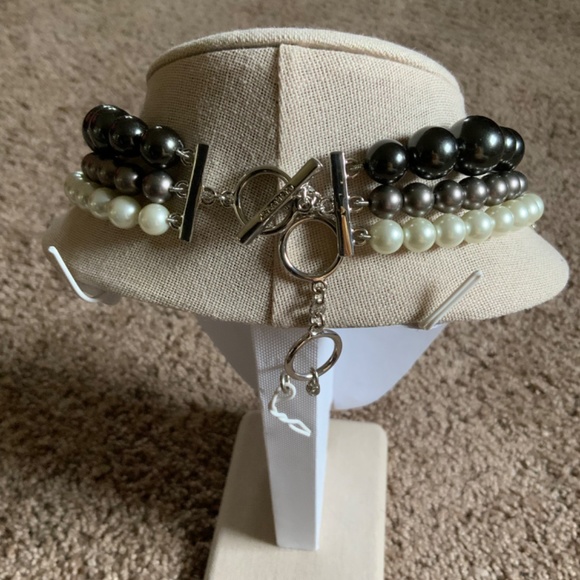 Givenchy pearl and crystal necklace - Picture 2 of 2